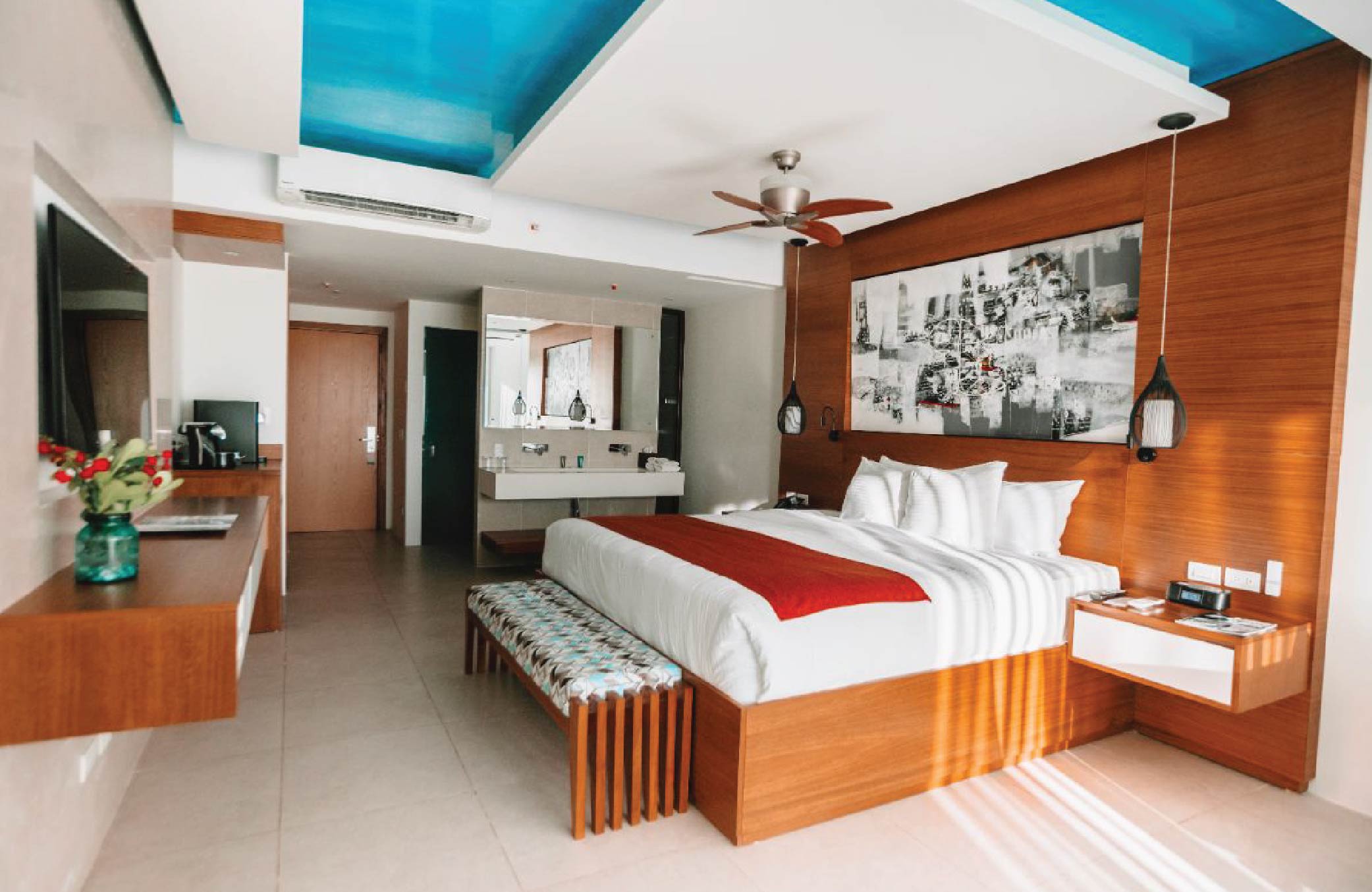 Hotel Azura Room